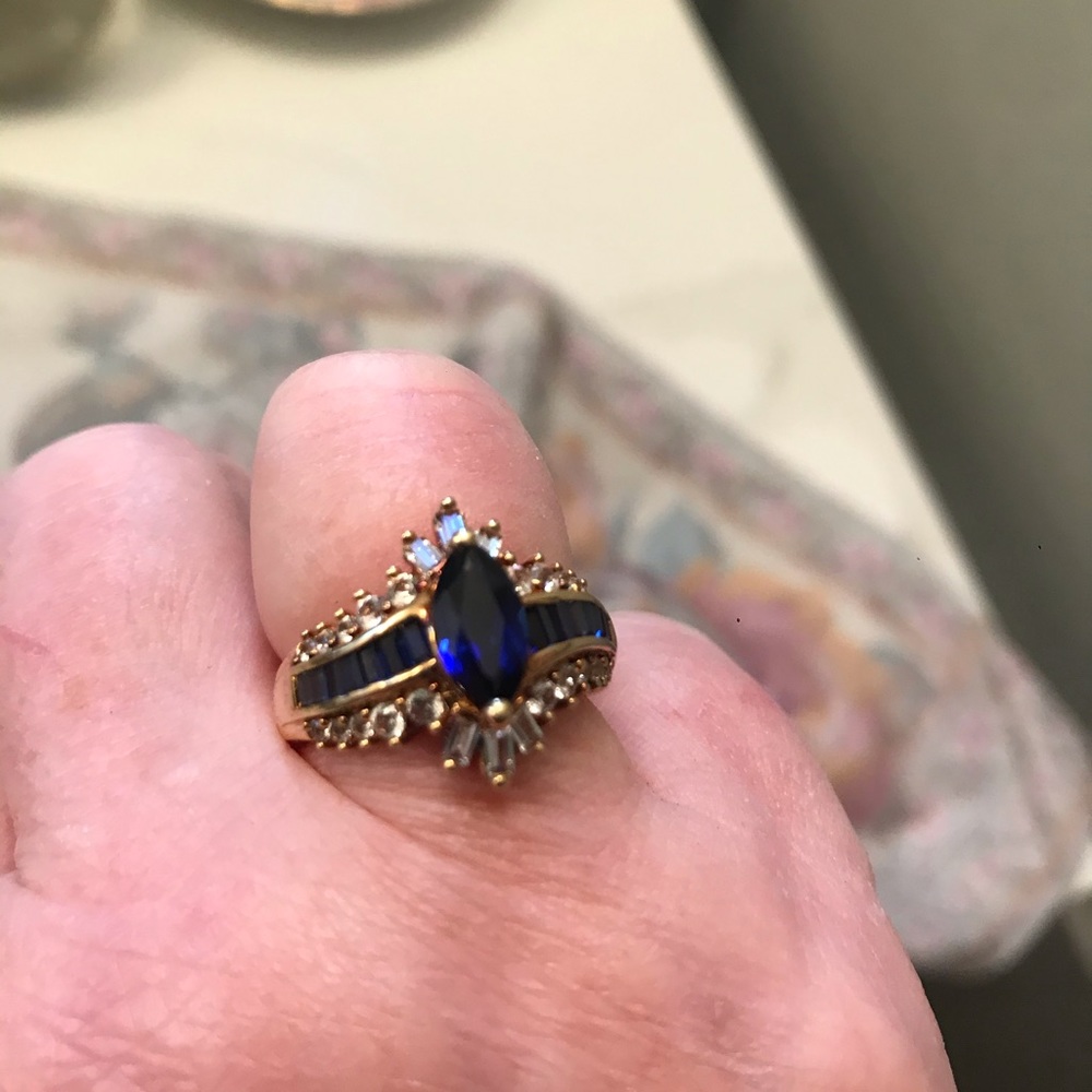 Beautiful Gold plated Sterling Silver Cocktail Ring - Size 7